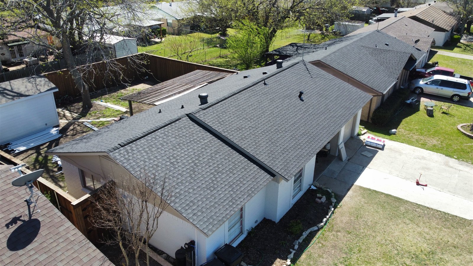 Techo residencial terminado en Frisco, Texas